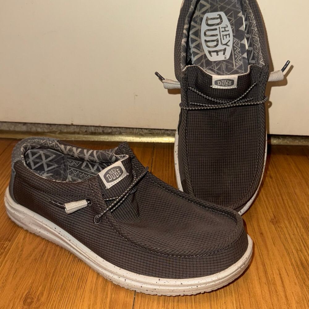 Hey Dude sz 8 Wally H2O Tech Dark Grey Men’s Slip-On Shoes